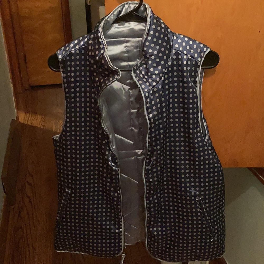 Reversible vest - Picture 2 of 9